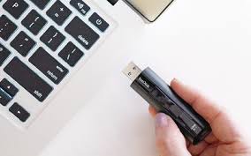 This pen drive boasts of a superior read/write speed, upto 200 mb/s read and 150 mb/s. Sandisk Extreme Go Flash Drive Review Satisfying 3 0 Transfer Speeds