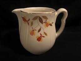 VINTAGE HALL'S LEAF DESIGN PITCHER/CREAMER ORANGE LEAF DESIGN 6"H~40 Oz