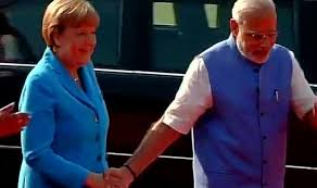 Einblicke in die arbeit der kanzlerin durch das objektiv der offiziellen fotografen. Pm Narendra Modi Meets German Chancellor Angela Merkel Live Streaming Video India Com