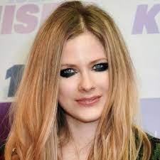 Her discography includes let go (2002), under my skin (2004) and the best damn thing (2007). Avril Lavigne Net Worth 2021 Height Age Bio And Facts