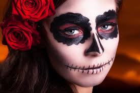 La fête des morts ou día de los muertos est une fête nationale qui existe depuis plus de 3000 ans. Comment Realiser Un Maquillage De Catrina Pour Halloween