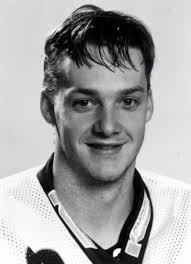 Player photos for the 1989-90 Burlington Cougars at hockeydb.com