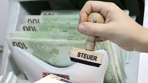 Lohnsteuerjahresausgleich formular, frist, rechner, elster, online und wie und wann sich ein lohnsteuerjahresausgleich lohnt. Jetzt Gibt S Geld Zuruck So Lohnt Sich Die Steuererklarung N Tv De