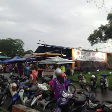 Taman tuanku jaafar saw the construction of several schools such as sekolah kebangsaan taman tuanku jaafar. Bazar Ramadhan Taman Tuanku Jaafar 1 Tip