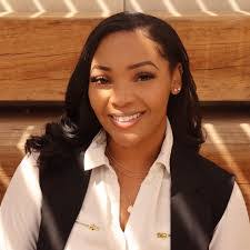 Brandi Bradshaw's Instagram, Twitter & Facebook