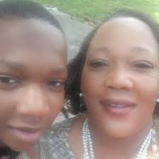 Daphne Leach's Instagram, Twitter & Facebook