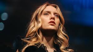 Ymir & Christa Backstory Flashback