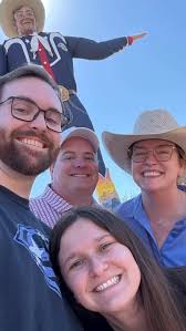 Dallas really is the ❤️ of Texas!, Blue ribbons, fried favorites, and  family fun! 🎡 @wr_dallas, @5th_henry, @jessicadperry, and I made our way  through all the award-winning eats — and yes, I got to ...