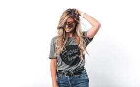 Zum nachfärben des ansatzes benötigst du einen stielkamm und die passende haarfarbe. 5 Mythen Uber Hair Extensions Verlocke Extensions