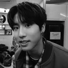 Black and white theme black and white aesthetic red aesthetic kpop aesthetic lee min ho chris chan stray kids chan dark pictures asian babies. Stray Kids Aesthetic Auf Twitter I Don T Know But I Thought I D Share Some Of Stray Kids Aesthetic Feeds In My Gallery Straykids Hanjisung Kimseungmin Felixlee Twice Https T Co Julqel3ufb