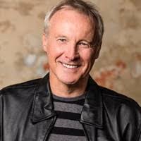 Aaron Cull's Instagram, Twitter & Facebook