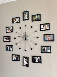 25 Creative Ways To Fill Your Plain Walls By Showing Off Your Mini Photo Collections Godiygo Com Idee Arredamento Soggiorno Idee Per Decorare La Casa Idee Di Arredamento