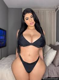 Dominique Jane 🍑 - Private Stories, exclusive videos, private messaging -  Fancentro