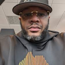 Hello, does anyone know why my console stopped working and quantize was the  only button on? I wasnt playing music, it was in standby