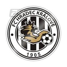 Na kadlece byl míč ještě vysoko, ale u vzdálenější tyče se k hlavičce dostal balaj. Teamvergleich Hradec Kralove Vs Sparta Praha B Futbol24