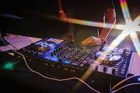 How To Become A Dj | Tomins