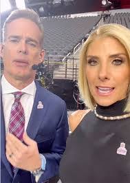 Michelle Buck's Instagram, Twitter & Facebook