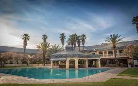 With a wide array of palm tree varieties, you've got lots to consider before you buy a palm tree for your yard. Mmabatho Palms Hotel Mafikeng South Africa