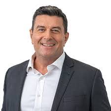 Alex Voltz's Instagram, Twitter & Facebook