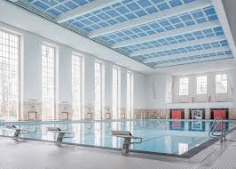 The Schwimmhalle Finckensteinallee Originally Opened In 1938 But Closed In 2006 Due To Gradual Damage And Construct Hallenbader Architektur Schwimmbad Designs