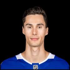 Edmonton Oiler goalie Mike Palmateer takes