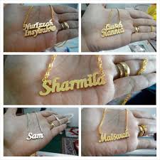 Salah satu model gelang emas berlian yang klasik adalah tipe riviere yang di desain seperti aluran lingkaran berlian yang tak ada habisnya yang melambangkan keabadian antara couple, pria dan wanita. Nanie On Twitter Rantai Leher Ukir Nama Silver 925 Disadur Emas 916 3x Rm180 5huruf Tmbh Huruf Rm10 Huruf Postage Rm6 Sm Rm10 Ss Http T Co 9uykmzmelx