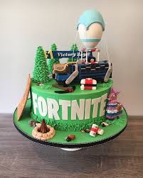 Gateau Fortnite Gateau Fortnite Gateau Anniversaire Rigolo Gateau Anniversaire Enfant