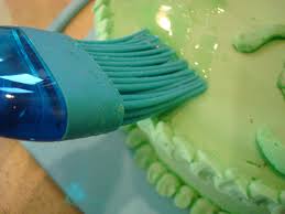 How to make cream cheese frosting turn green? This Florescent Cake Frosting Actually Glows In The Dark