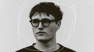 Oscar Farrell's Instagram, Twitter & Facebook