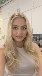 Flux Pro 1.1 Ultra RAW is totaly crazy. Prompt: "IMG_3651.PNG casual selfie  of a beautiful blonde woman."