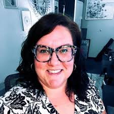 Theresa Gile's Instagram, Twitter & Facebook