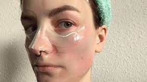 Ich habe das tool für 4 wochen getestet und werde euch heute meine erfahrungen damit schildern. Microneedling Ich Habe Einen Dermaroller Zu Hause Getestet Stern De