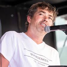 Querdenken“-Gründer: Michael Ballweg wird von einem dutzend Anwälte  vertreten