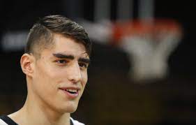 If you take one look at iowa star player luka garza, you're going to immediately notice his eyebrows. Iowa C Luka Garza Shooting For Opener After Cyst Removed