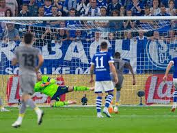 Explore tweets of marega palser @maregap on twitter. Schiedsrichter Frust Auf Schalke Nach Den Elfmeter Pfiffen Gegen Porto In Der Champions League Schalke 04