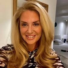 Claire Laing (@ClaireLaing8)