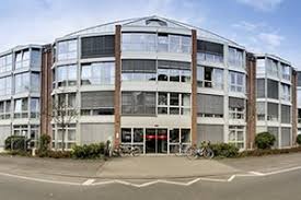 Eine lichte architektur, die wohnliche ausstattung und unsere kundenfreundlichkeit schaffen die angenehme atmosphäre, in der wir pflegebedürftigen menschen unsere hilfe anbieten, wenn professionalität gefordert ist. 91 Pflegeheime In Und Um Frechen