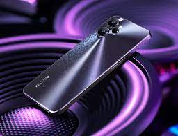 Das Realme 9i 5G präsentiert sich als ...