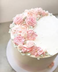 Butter Icing Birthday Cake For Mother Ombre Pink And White Birthday Cake Mother S Day Cake Buttercream Flowers Cake Design Ha Birthday Cake With Flowers White Birthday Cakes Floral Cake Birthday