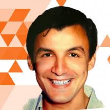 Ακούστε το νέο τραγούδι του George Ginis "The Fragmented Girl"