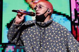 Discover all bad bunny's music connections, watch videos, listen to music, discuss and download. Bad Bunny Las Que No Iban A Salir Album Stream Hypebeast