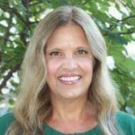 Tracy Baggett's Instagram, Twitter & Facebook