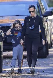 Jennifer garner and amy adams launched save with stories shortly to help children after the apr 1, 2020 5:32pm pt. Jennifer Garner Looks Casual In A Black Ensemble As She Holds Hands With Her Son Samuel 8 On A Sunday Stroll Fr24 News English