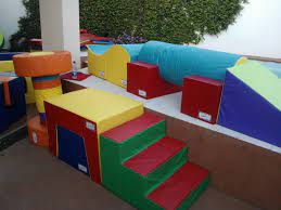 Circuito Con Bloques Actividades Para Ninos Pequenos Actividades Para Ninos Espacios De Juego