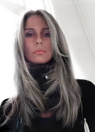 annika von holdt lange graue haare lange weisse haare weisses haar