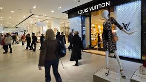 Reina Andrea Follando Cuatro Patas - Sofá Placer Extremo