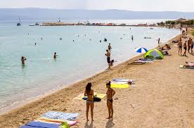Es ist besonders in natürlich komplexen felsen im flachen wasser, ideal für fotos oder einfach für bewunderung vom ufer. Die Top Sandstrande In Kroatien Sandstrand In Kroatien