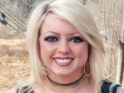 Lisa Boone's Instagram, Twitter & Facebook