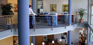 Nachdem söhmelioglu 2014 seinen meister in metallbau gemacht hatte, nannte er seine firma von es montageservice in es metallbau um. Edelstahl Veredelt Metallbau Achim Schuhmacher 54472 Monzelfeld