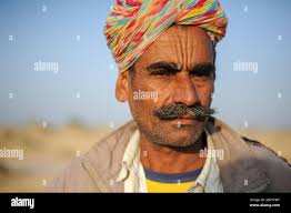 Women work agriculture pakistan hi-res stock photography and images